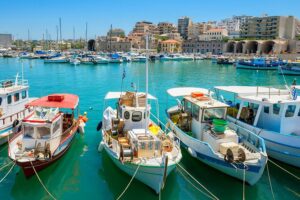 heraklion boats harbor